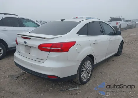 2018 Ford Focus Titanium from USA, damaged, VIN 1FADP3J24JL271812
